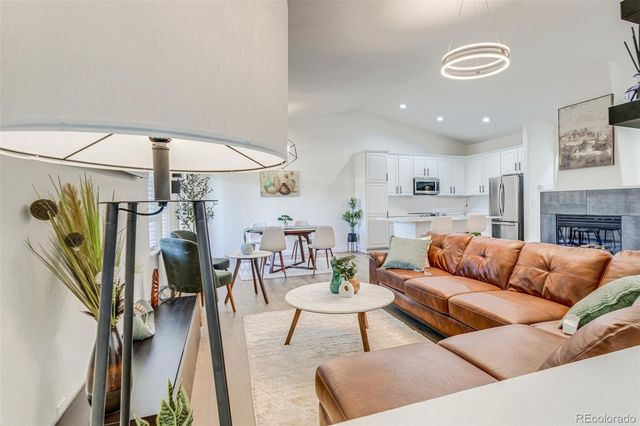 23043 E Ontario Drive 105, Aurora, CO 80016