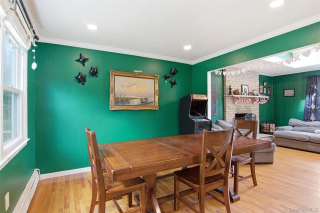 14 Narcissus Road, Rocky Point, NY 11778