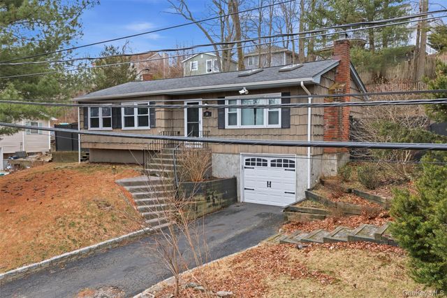 14 Narcissus Road, Rocky Point, NY 11778