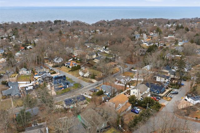 14 Narcissus Road, Rocky Point, NY 11778