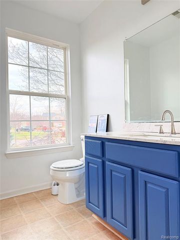 29490 Hunter St, Brownstown, MI 48183