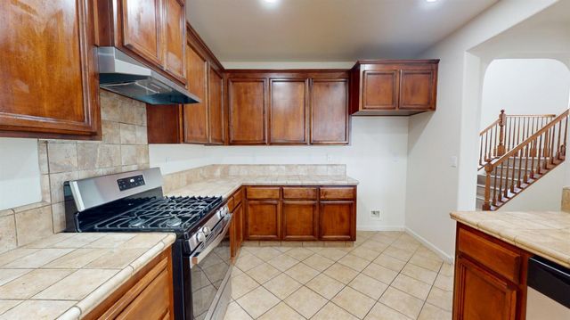 2555 S Lind, Fresno, CA 93725