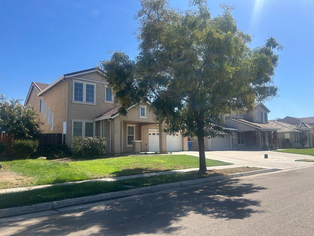 2555 S Lind, Fresno, CA 93725
