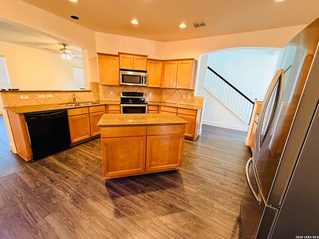 1155 PINNACLE FLS, San Antonio, TX 78260