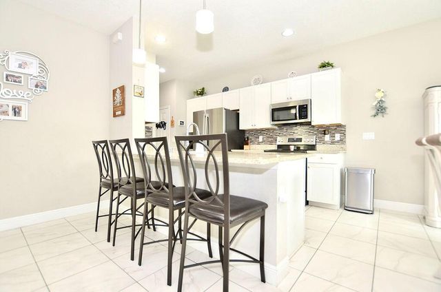1945 NW Cataluna Circle, Port St. Lucie, FL 34986