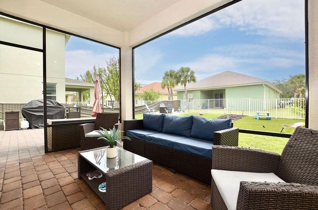 1945 NW Cataluna Circle, Port St. Lucie, FL 34986