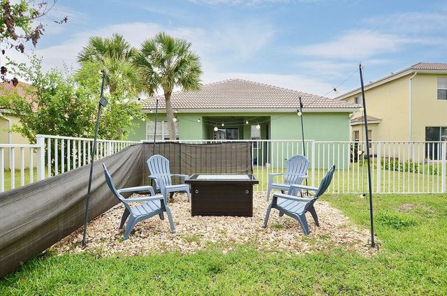 1945 NW Cataluna Circle, Port St. Lucie, FL 34986
