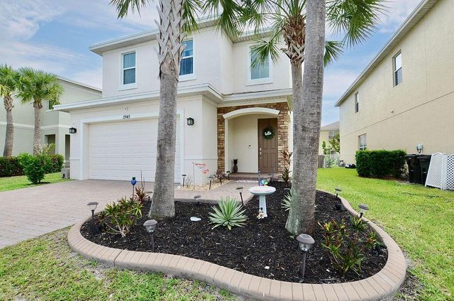 1945 NW Cataluna Circle, Port St. Lucie, FL 34986