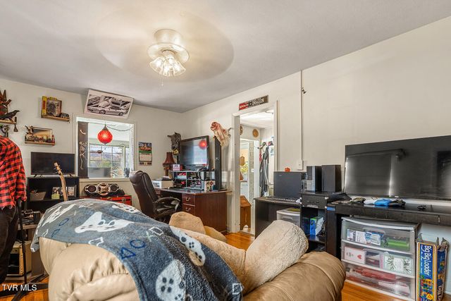 200 Fairacres Drive, Bristol, TN 37620