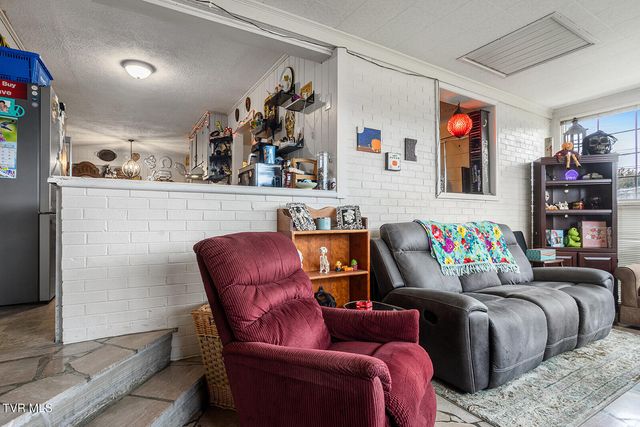 200 Fairacres Drive, Bristol, TN 37620