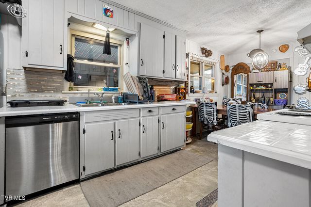 200 Fairacres Drive, Bristol, TN 37620