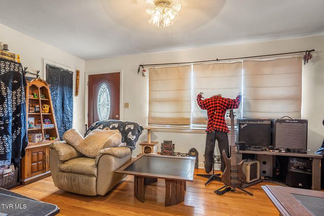 200 Fairacres Drive, Bristol, TN 37620