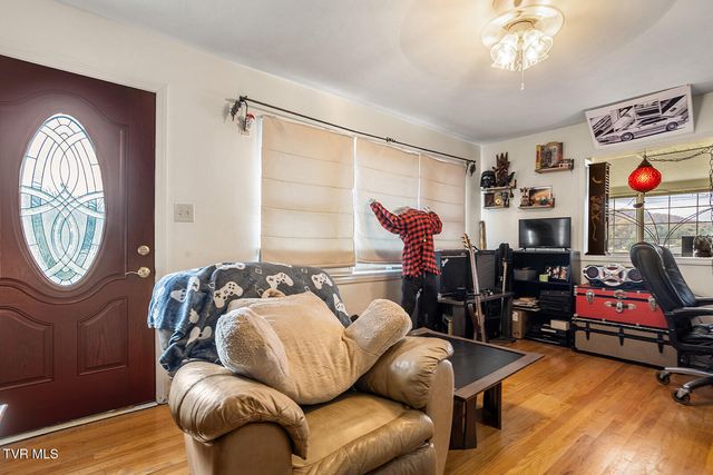 200 Fairacres Drive, Bristol, TN 37620