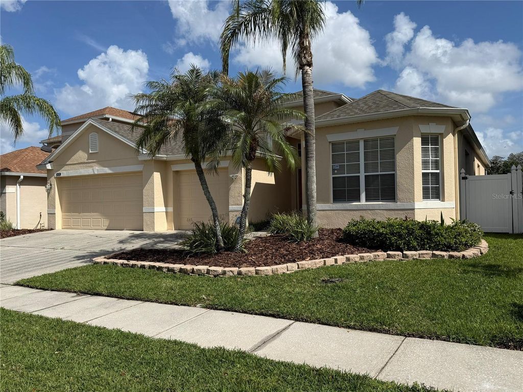 Image 1 of property listing at 14749 BRUNSWOOD WAY, Orlando, FL 32824