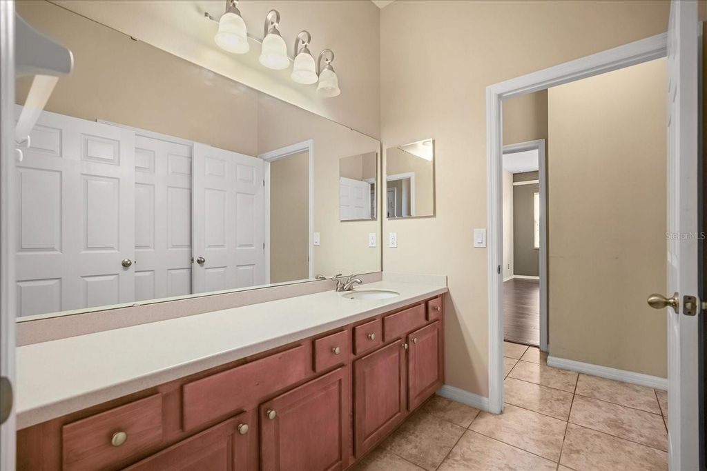 Image 12 of property listing at 14749 BRUNSWOOD WAY, Orlando, FL 32824