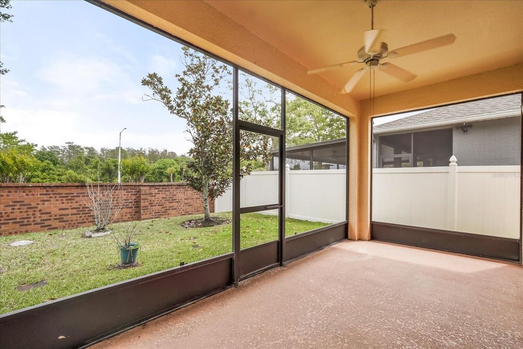 Image 16 of property listing at 14749 BRUNSWOOD WAY, Orlando, FL 32824