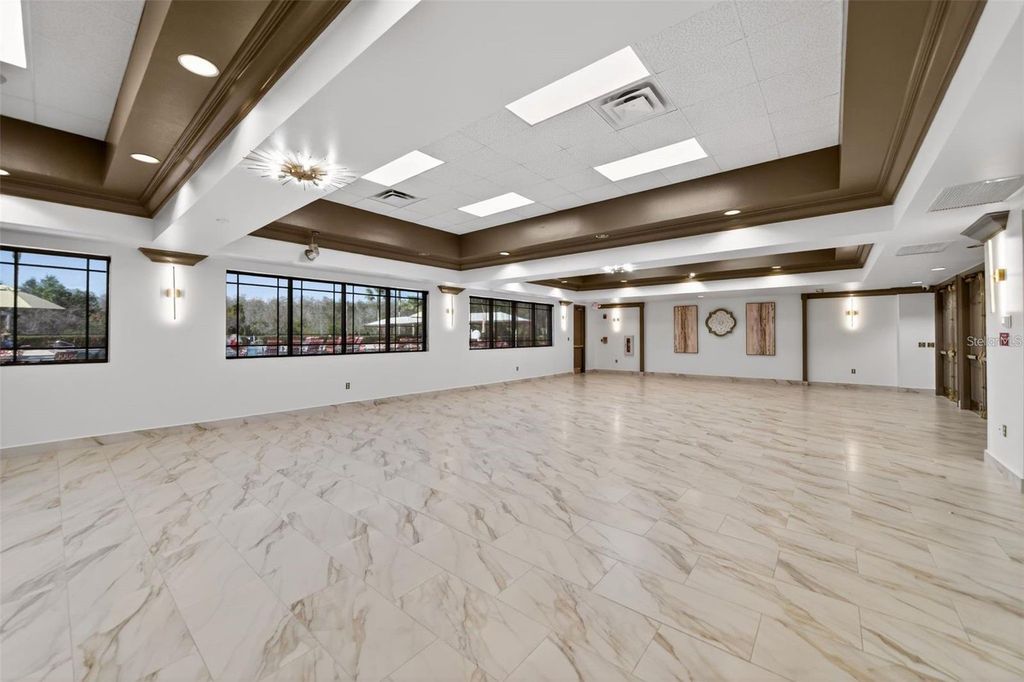 Image 19 of property listing at 14749 BRUNSWOOD WAY, Orlando, FL 32824