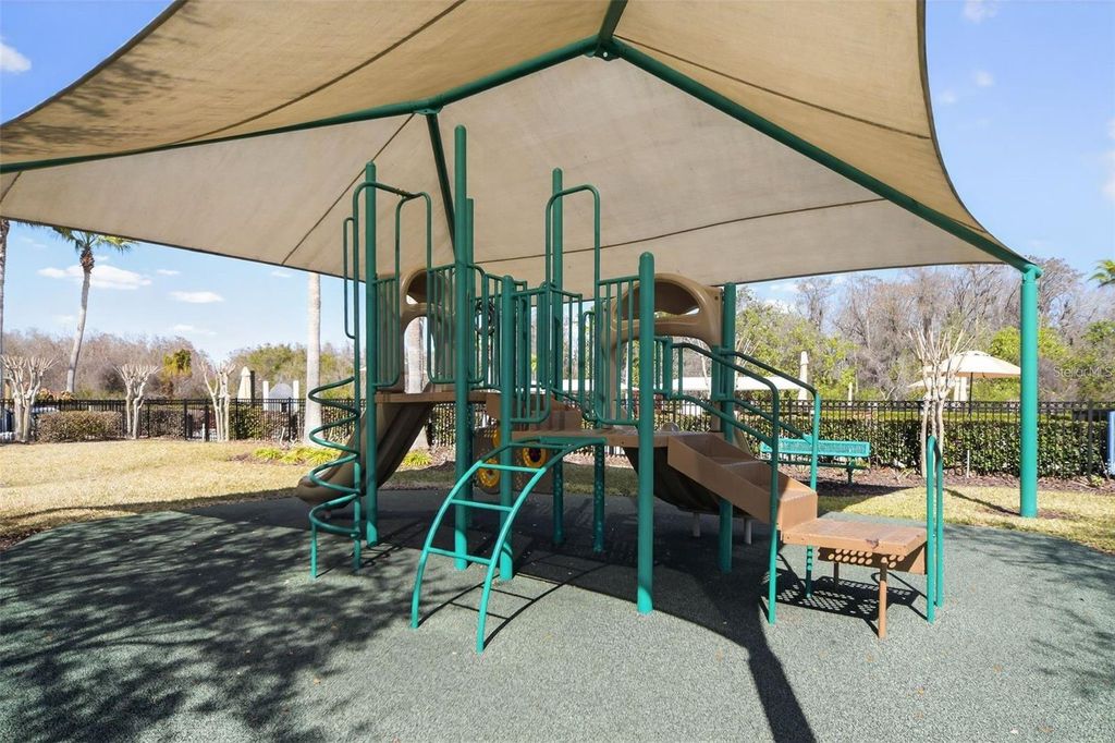 Image 21 of property listing at 14749 BRUNSWOOD WAY, Orlando, FL 32824