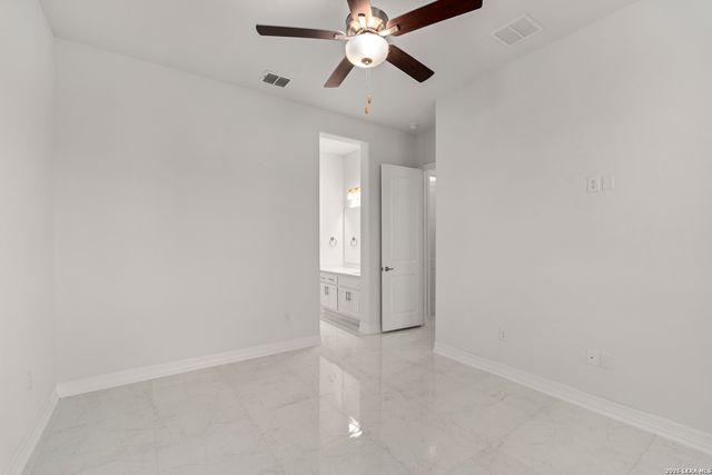 4051 Wood Crk, San Antonio, TX 78257