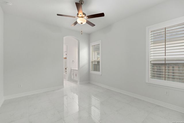 4051 Wood Crk, San Antonio, TX 78257