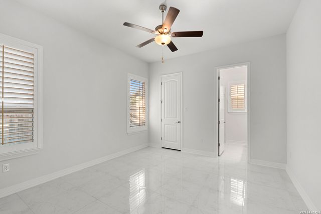4051 Wood Crk, San Antonio, TX 78257