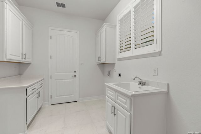 4051 Wood Crk, San Antonio, TX 78257
