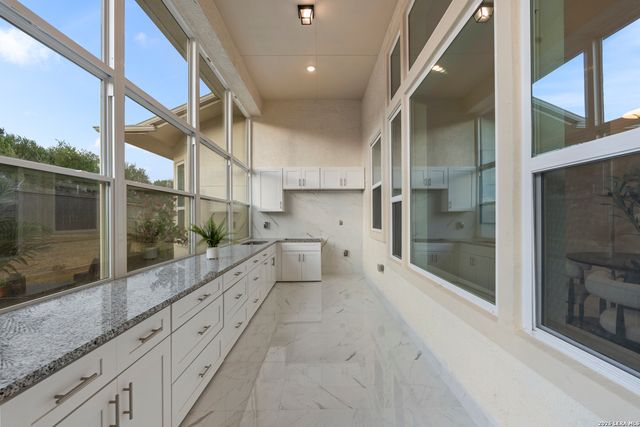 4051 Wood Crk, San Antonio, TX 78257