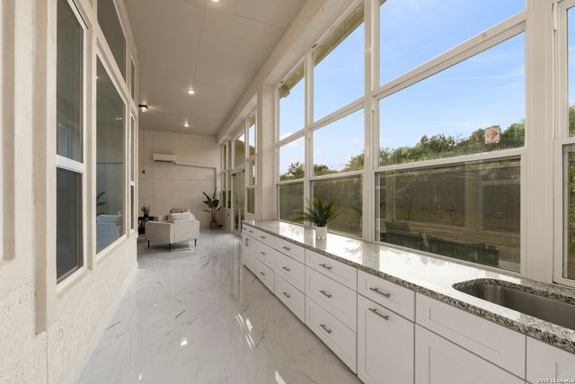 4051 Wood Crk, San Antonio, TX 78257