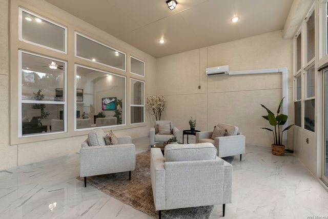 4051 Wood Crk, San Antonio, TX 78257