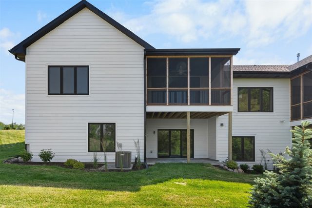 360 Hidden Ridge Drive, Coralville, IA 52241