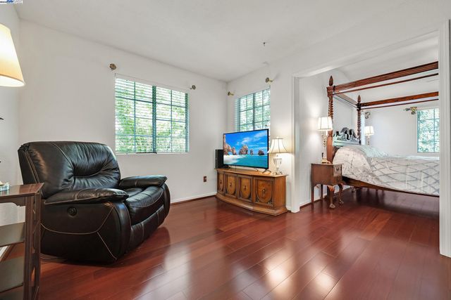 15 Creekside Dr, San Ramon, CA 94583