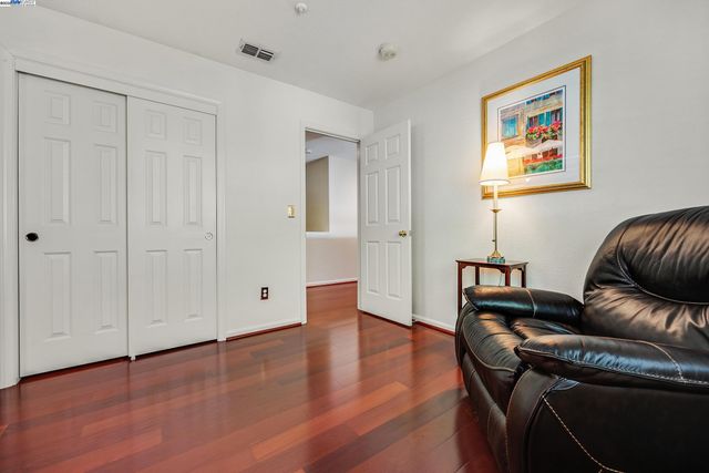 15 Creekside Dr, San Ramon, CA 94583