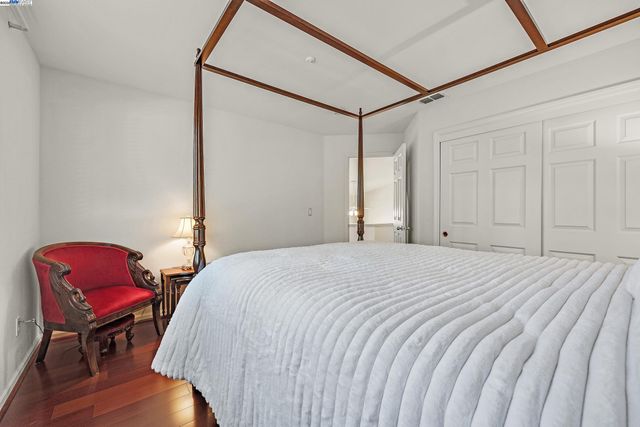 15 Creekside Dr, San Ramon, CA 94583