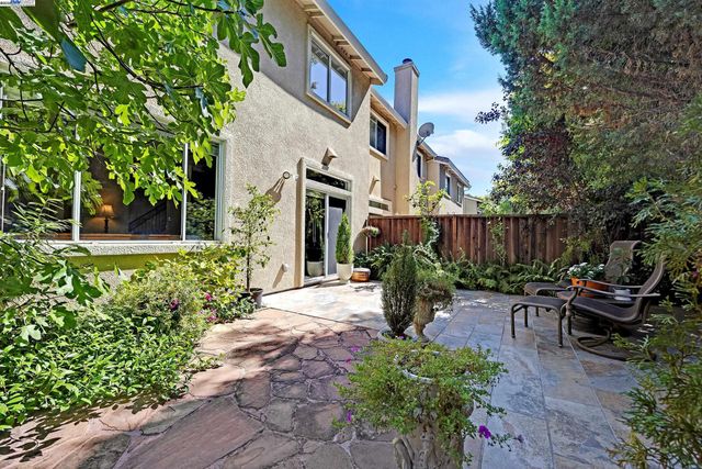 15 Creekside Dr, San Ramon, CA 94583