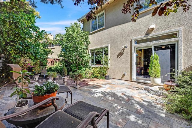 15 Creekside Dr, San Ramon, CA 94583
