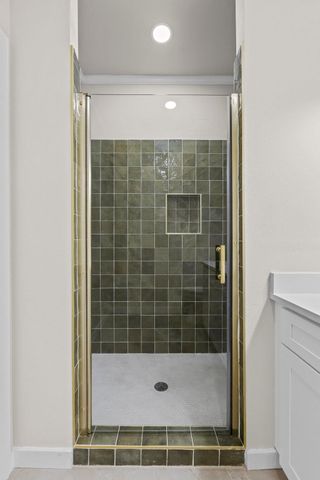 30 Wood Glen DR, Wimberley, TX 78676