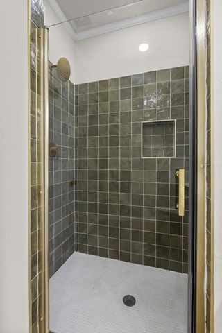 30 Wood Glen DR, Wimberley, TX 78676