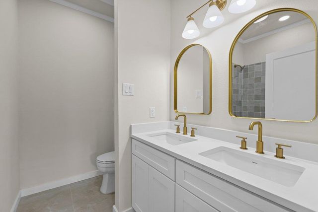 30 Wood Glen DR, Wimberley, TX 78676