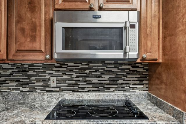 909 Greenview Dr, Fayetteville, TN 37334