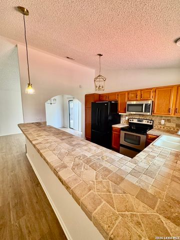 6608 Honey Hl, San Antonio, TX 78229