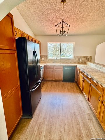 6608 Honey Hl, San Antonio, TX 78229