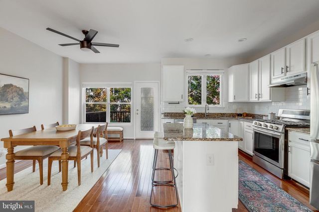 2526 JAMES MONROE CIR, Herndon, VA 20171