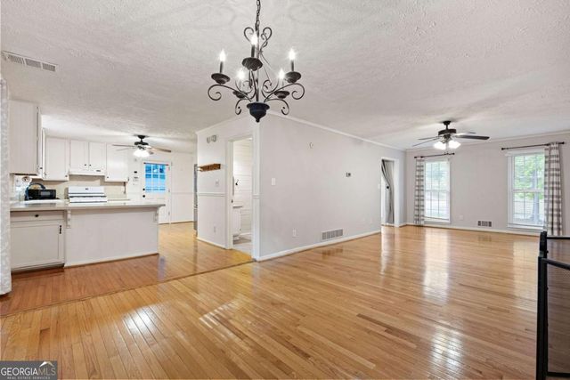 12 Indian Lake Court, Hiram, GA 30141