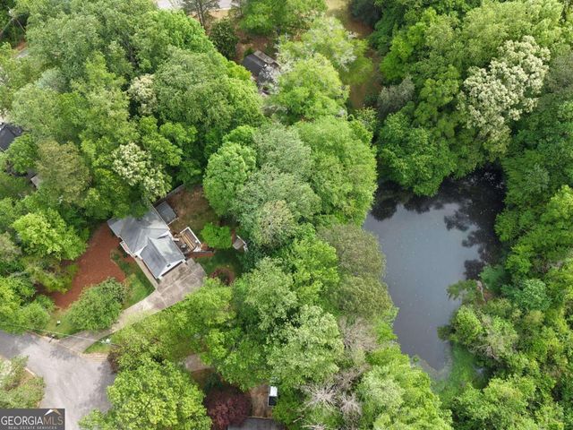12 Indian Lake Court, Hiram, GA 30141