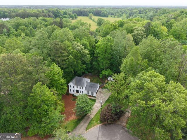 12 Indian Lake Court, Hiram, GA 30141