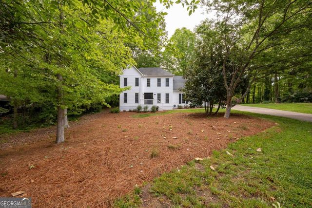 12 Indian Lake Court, Hiram, GA 30141