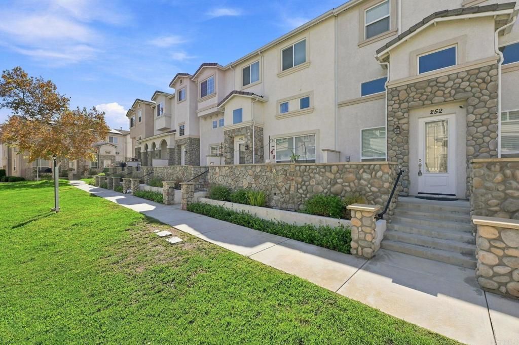 252 Vermont Court, El Cajon, CA 92020 — photo 3