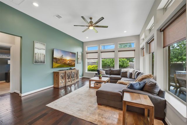 108 Castlegate Lane, Houston, TX 77065