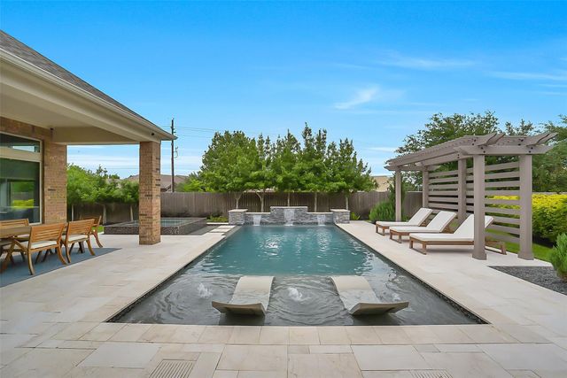 108 Castlegate Lane, Houston, TX 77065