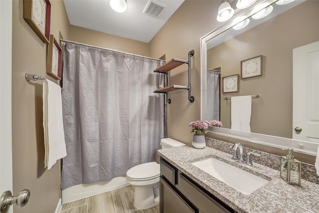 108 Castlegate Lane, Houston, TX 77065